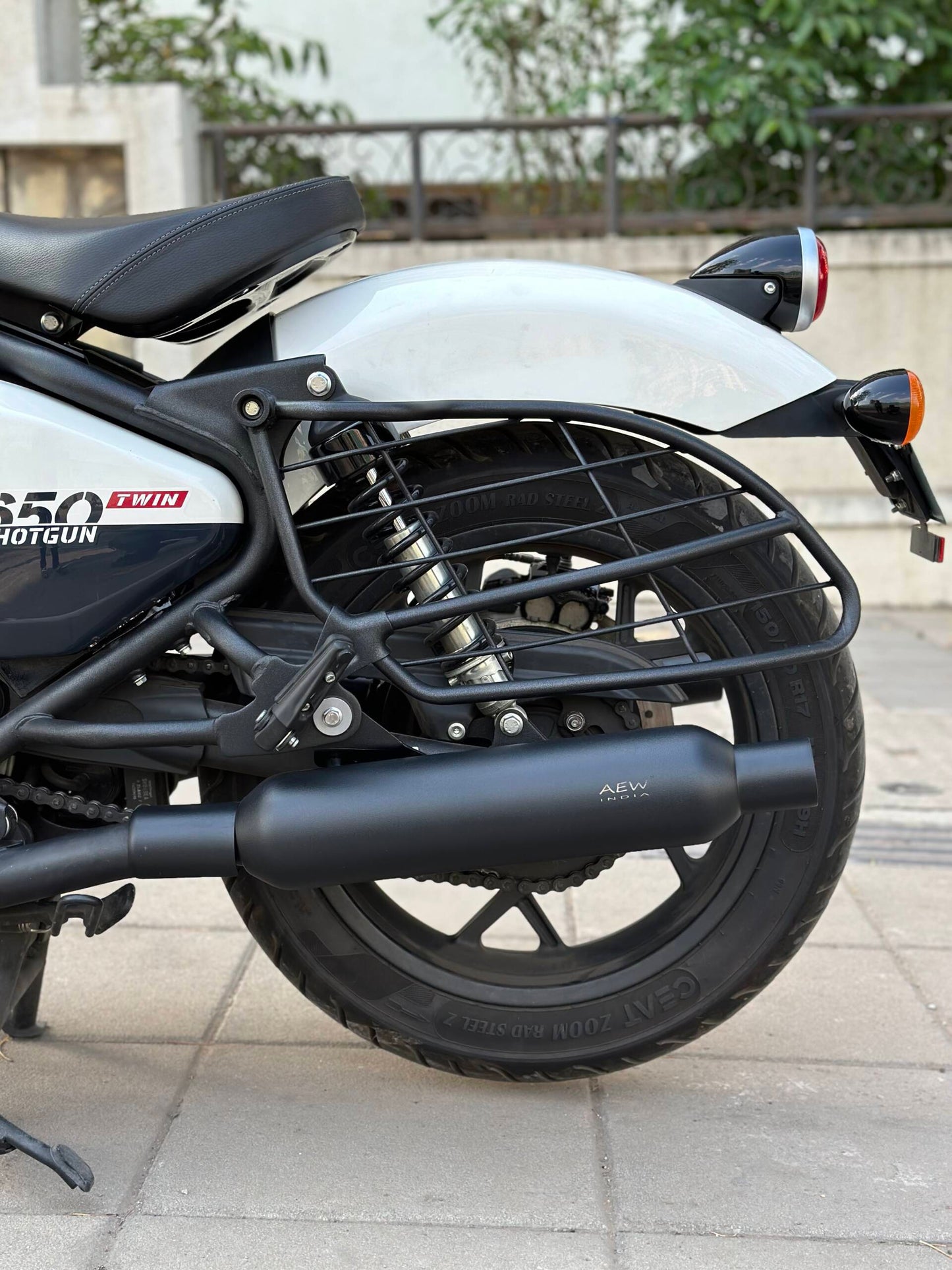 RE ಶಾಟ್ಗನ್ 650 ಗಾಗಿ ಕಾರ್ಯಕ್ಷಮತೆಯ ಎಕ್ಸಾಸ್ಟ್ - AEW-TE203