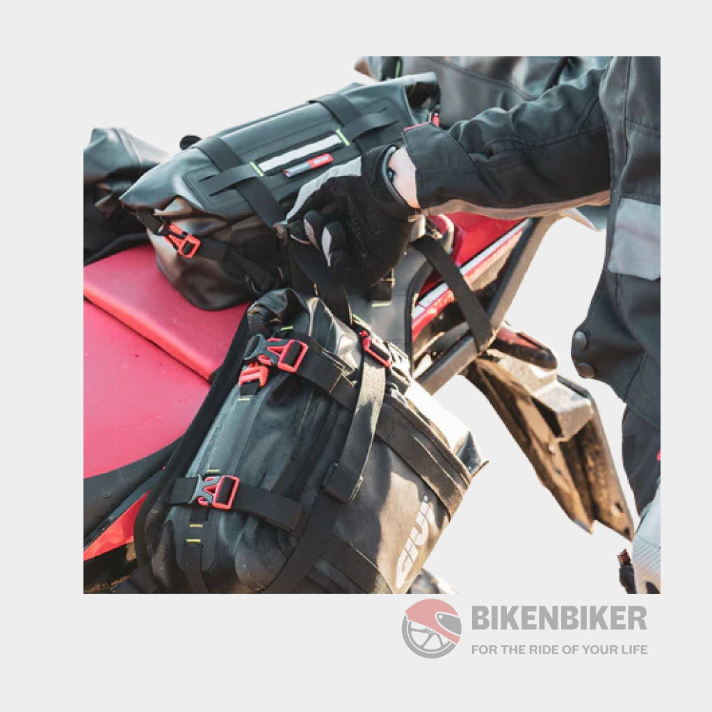 Grt717B Universal Tool Bag 5 Litres - Givi