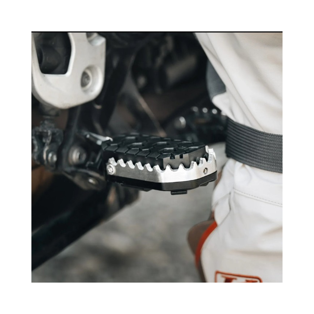 MotoPegs® For BMW - Lone Rider