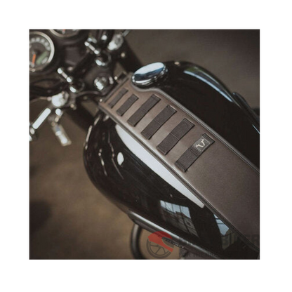 Triumph Bonneville/Thruxton लगेज - लेजेंड गियर टैंक स्ट्रैप - SW-Motech