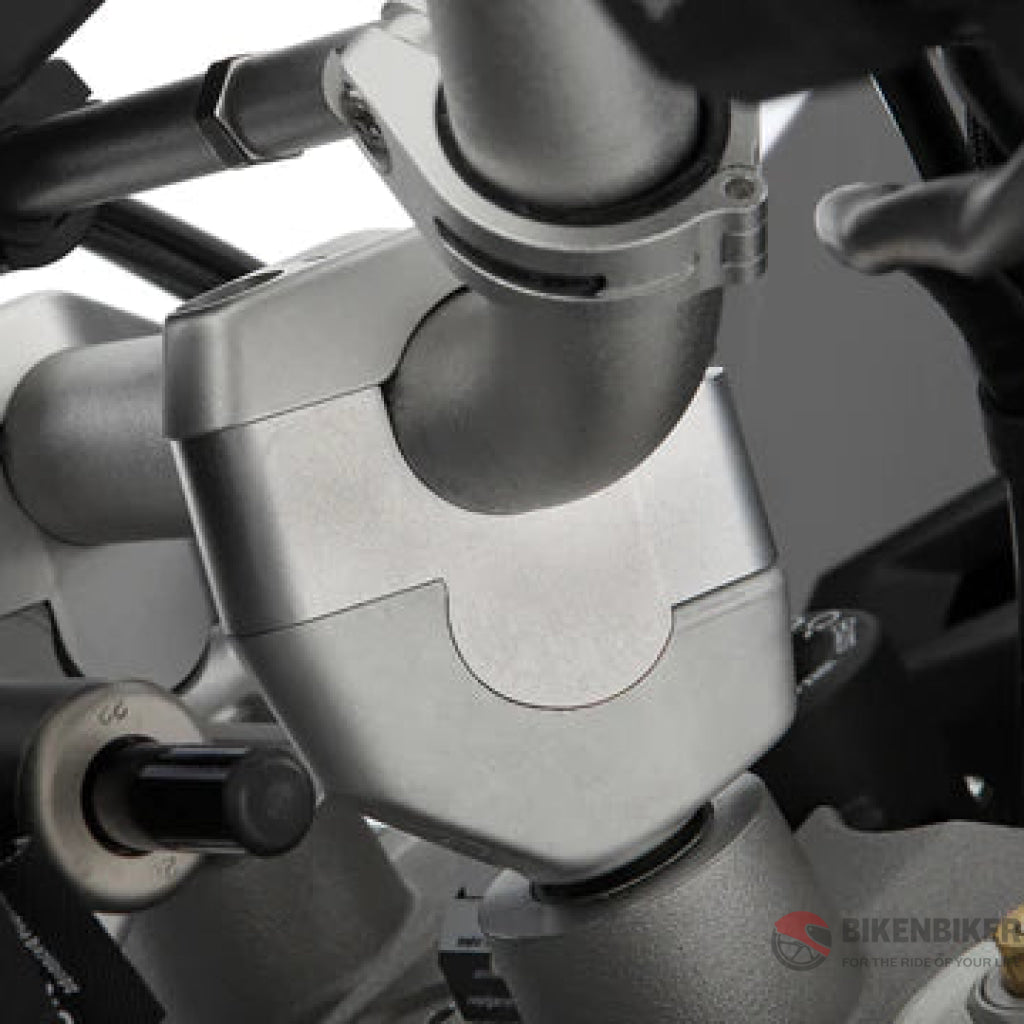 Ducati Desert X Ergonomics - Handlebar Risers Wunderlich