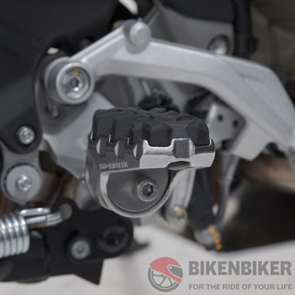 Ducati Multistrada V4 Ergonomics - Evo Footrest Kit Sw-Motech Footpegs