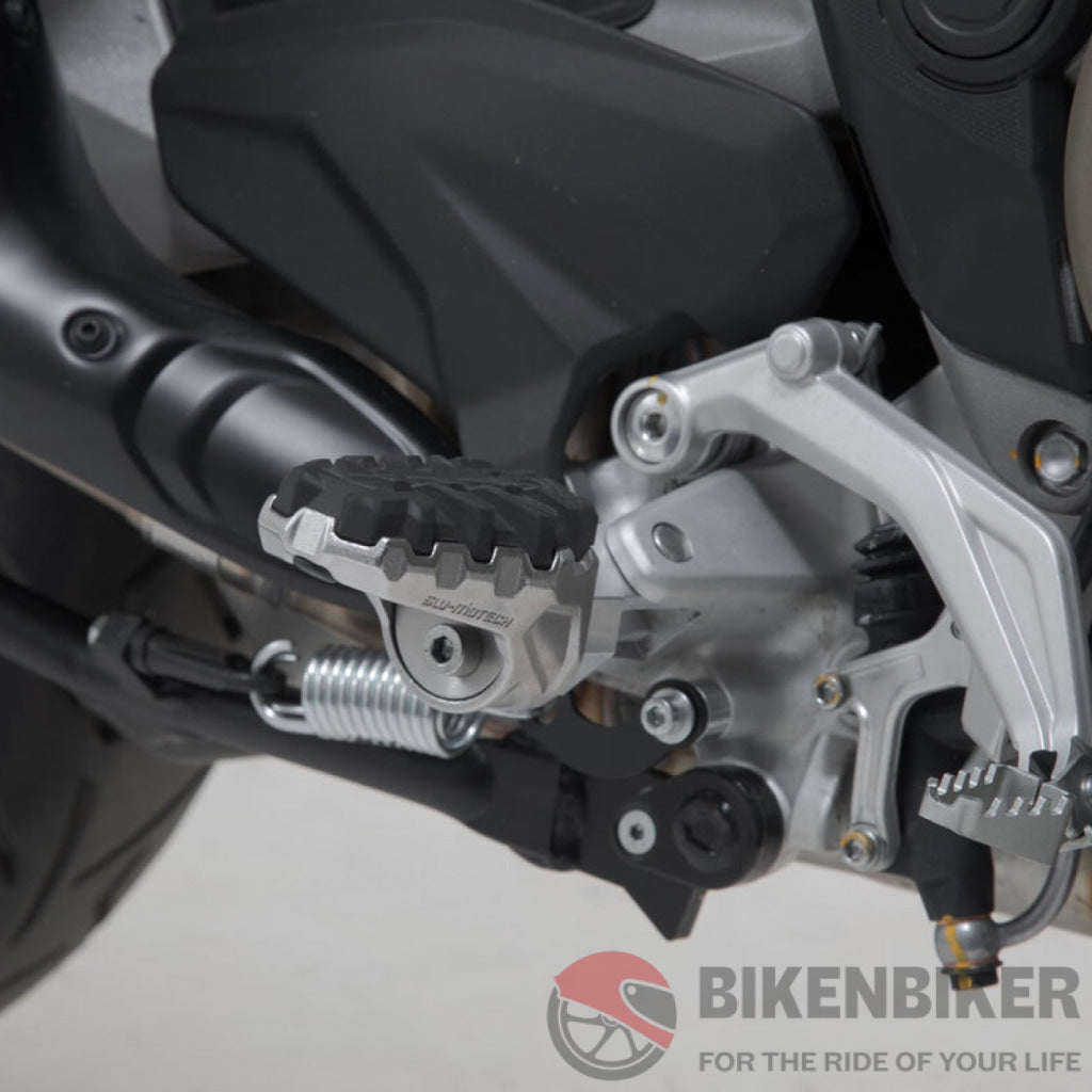 Ducati Multistrada V4 Ergonomics - Evo Footrest Kit Sw-Motech Footpegs
