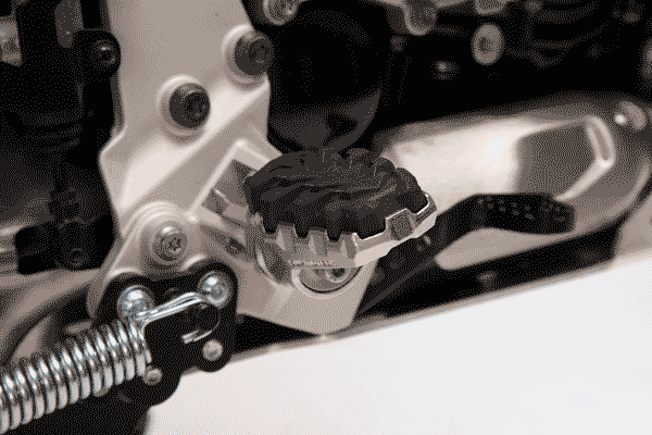 Triumph Tiger Explorer 1200 Ergonomics - EVO Footrest Kit- SW-Motech