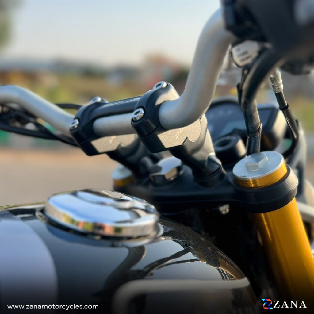 Triumph Speed 400 - Offset Handle Bar Risers Black Handlebar