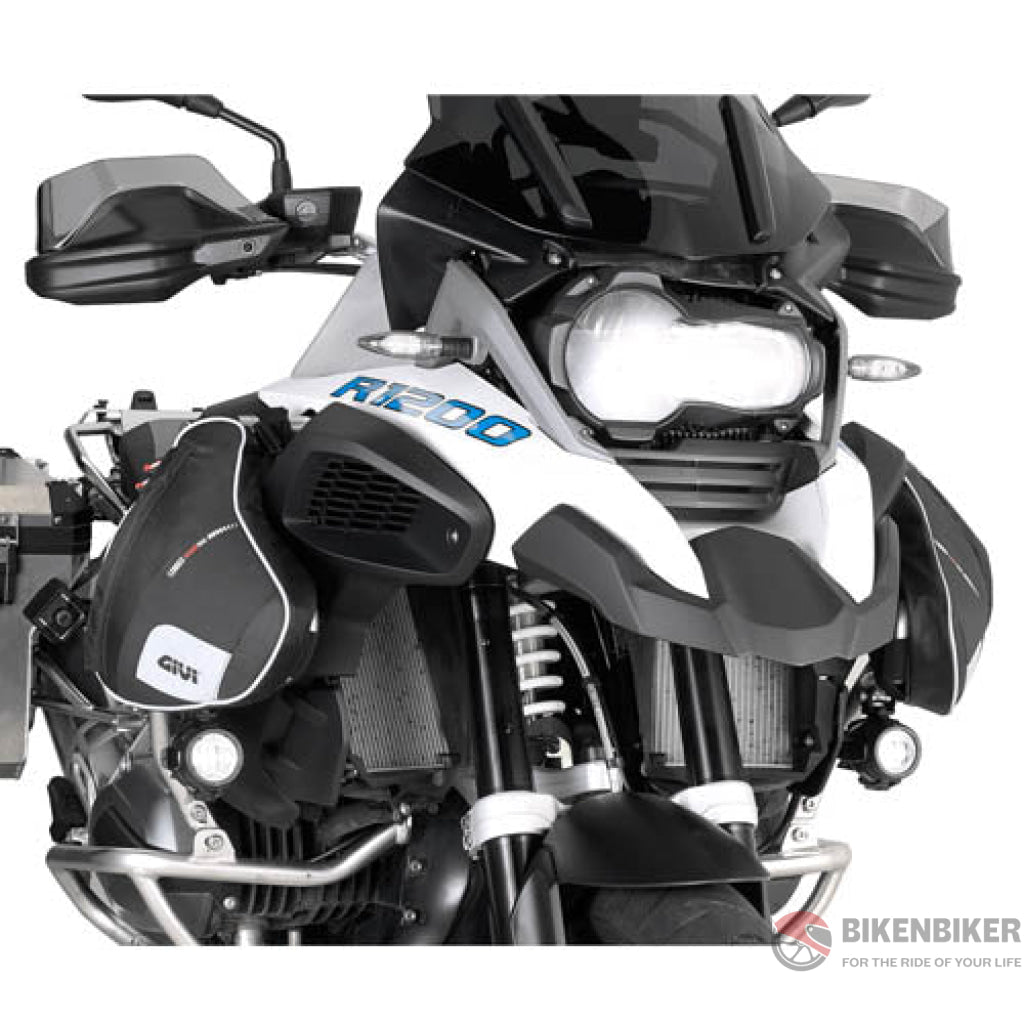Xs5112E Mounted On Original Engine Guard For Bmw R1200Gs Adventure (14 > 18) - Givi Soft Luggage